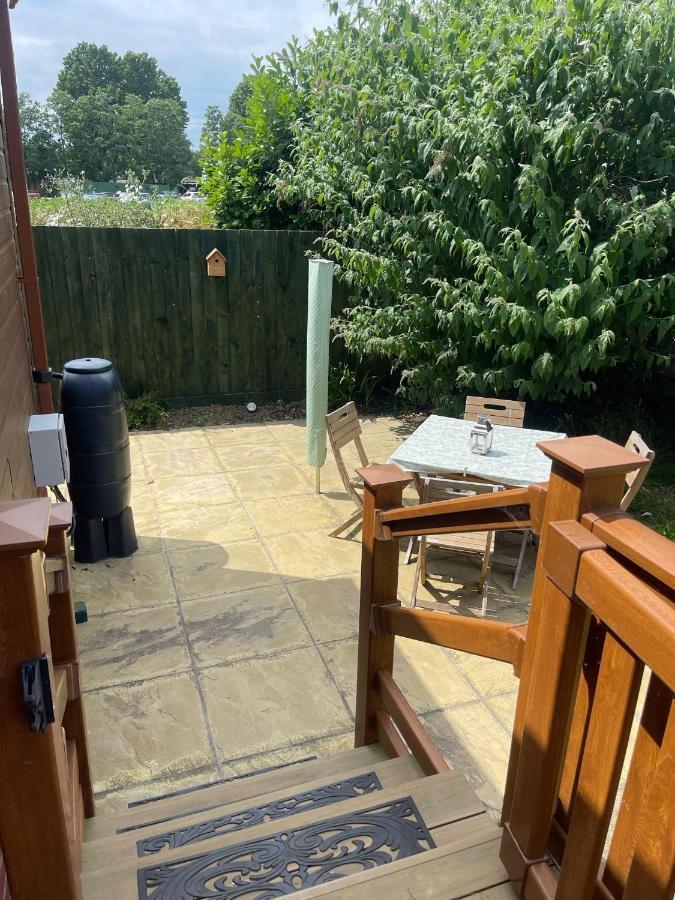 Fern Lodge With Hot Tub Stonham Aspall Bagian luar foto
