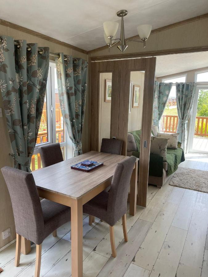 Fern Lodge With Hot Tub Stonham Aspall Bagian luar foto
